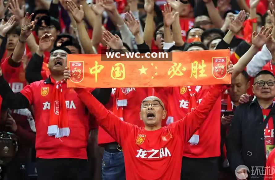 球迷网 2018年上线初期编辑工作场景